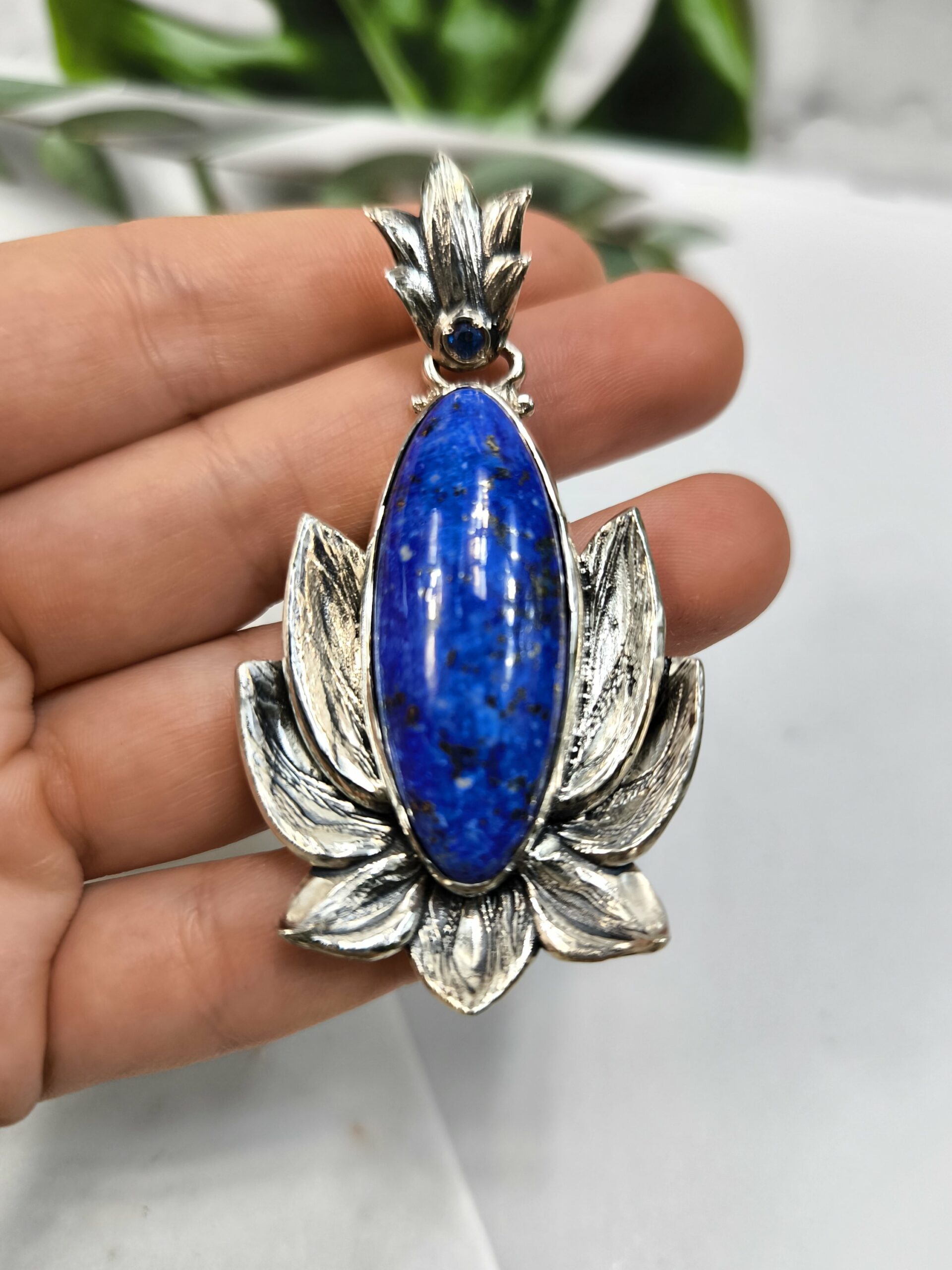 Кулон “Лотос”