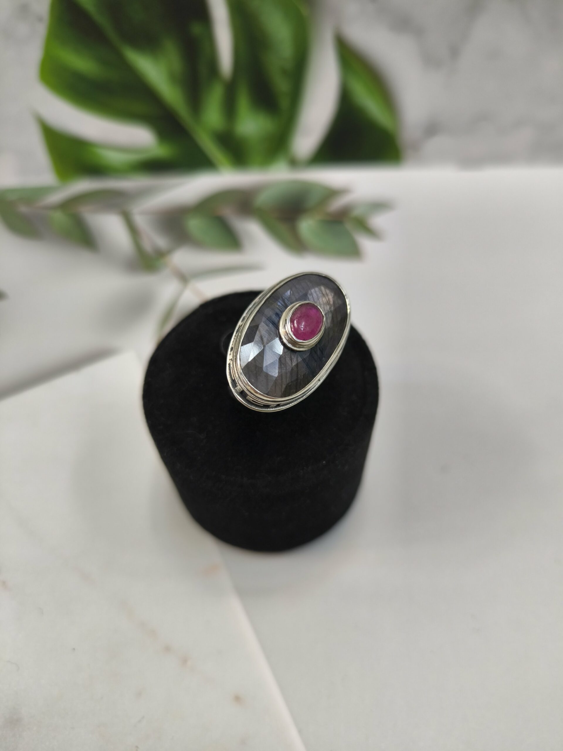 Кольцо с Сапфирами