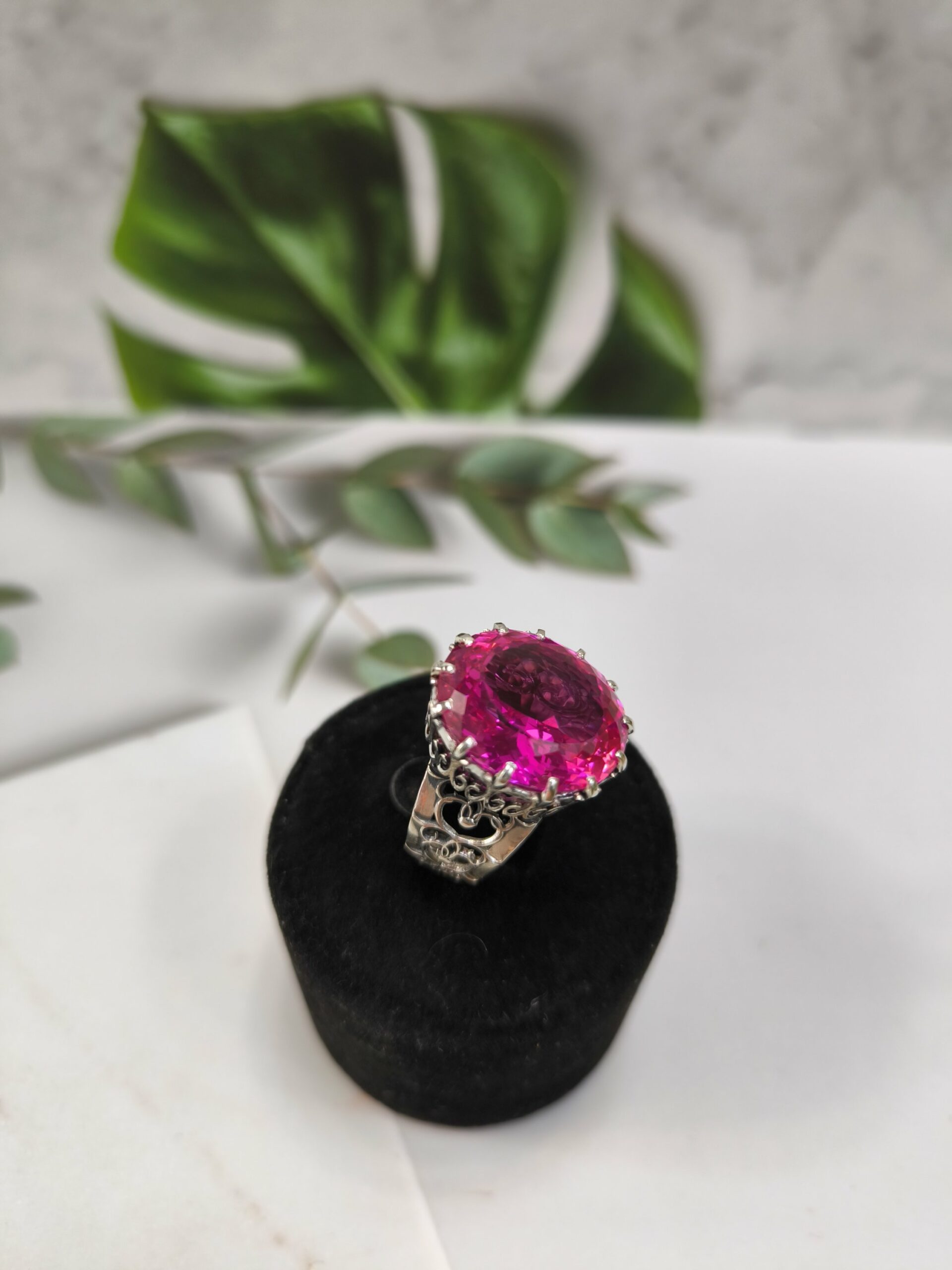 Гидротермальный турмалин