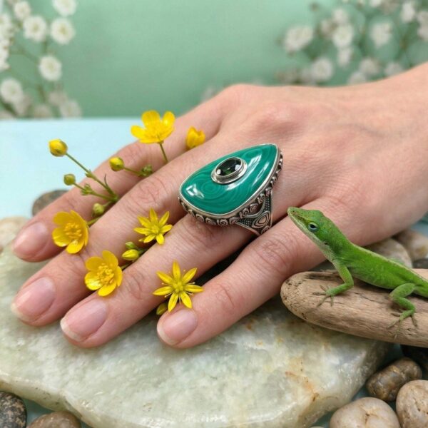 Кольцо “Зелёный Бархат” #19